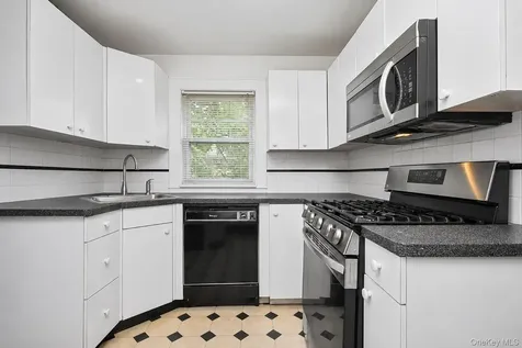 280 W Post Road White Plains NY 10606