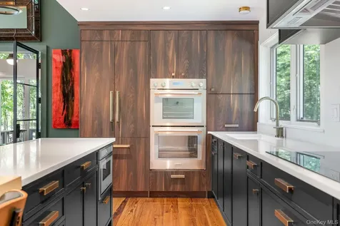 56 Lauren Court Woodstock NY 12401