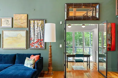 56 Lauren Court Woodstock NY 12401