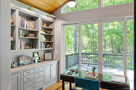 56 Lauren Court Woodstock NY 12401