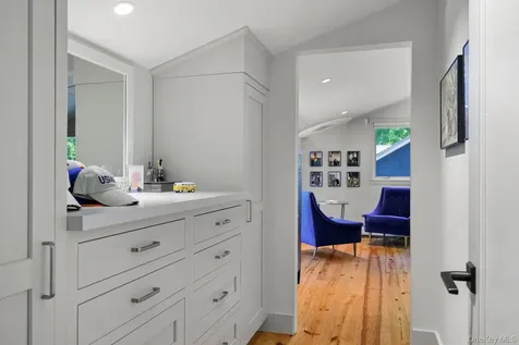 56 Lauren Court Woodstock NY 12401
