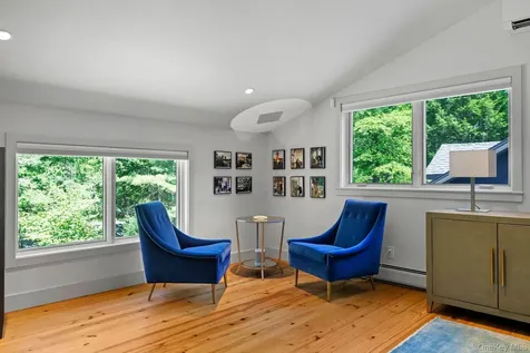 56 Lauren Court Woodstock NY 12401