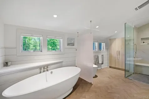 56 Lauren Court Woodstock NY 12401