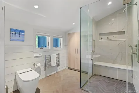 56 Lauren Court Woodstock NY 12401