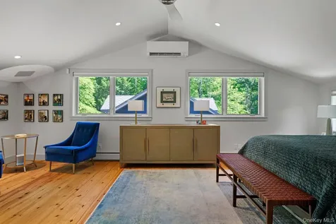 56 Lauren Court Woodstock NY 12401