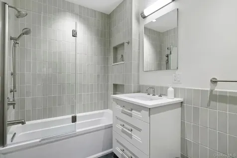 56 Lauren Court Woodstock NY 12401