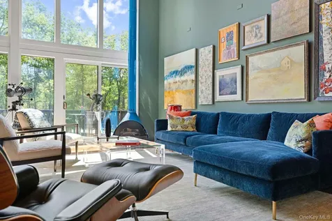 56 Lauren Court Woodstock NY 12401