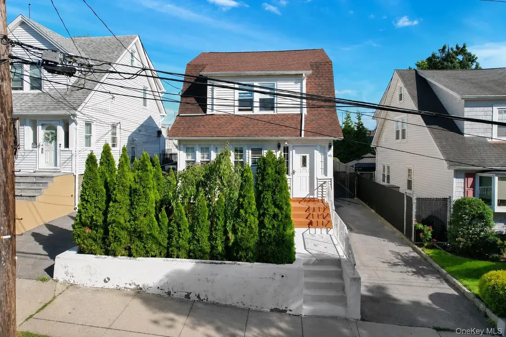 40 Emmett Terrace New Rochelle NY 10805