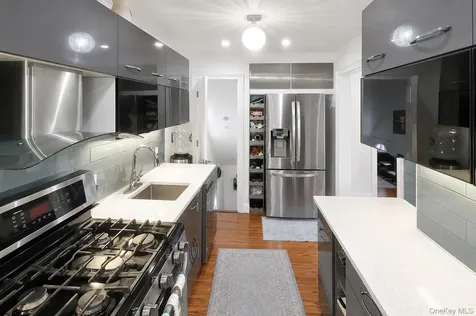 40 Emmett Terrace New Rochelle NY 10805