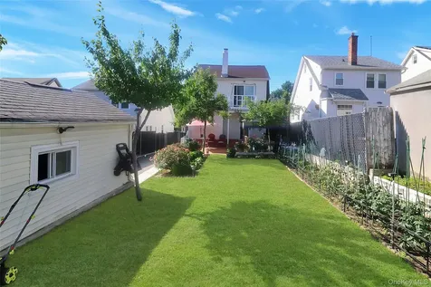 40 Emmett Terrace New Rochelle NY 10805