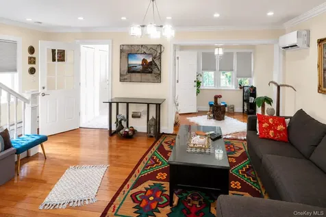 40 Emmett Terrace New Rochelle NY 10805