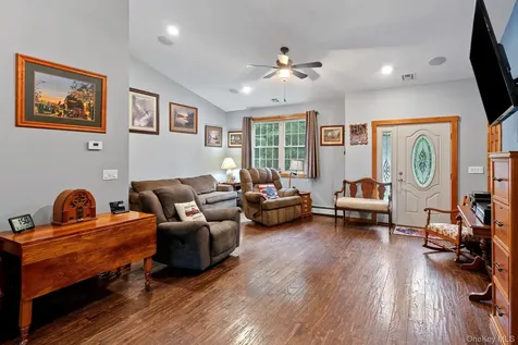 83 Cotter Road Highland NY 12528