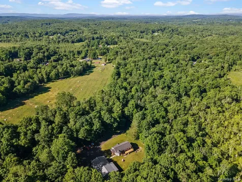 83 Cotter Road Highland NY 12528