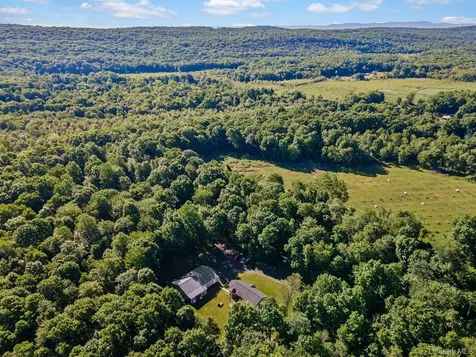 83 Cotter Road Highland NY 12528
