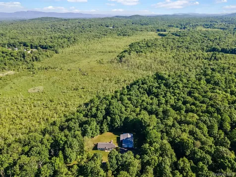 83 Cotter Road Highland NY 12528