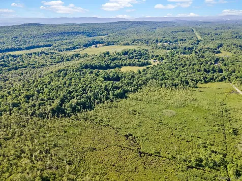 83 Cotter Road Highland NY 12528