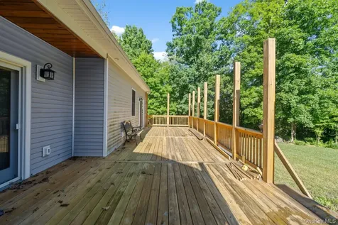 83 Cotter Road Highland NY 12528