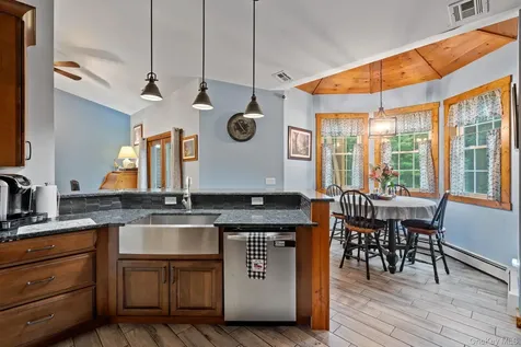 83 Cotter Road Highland NY 12528