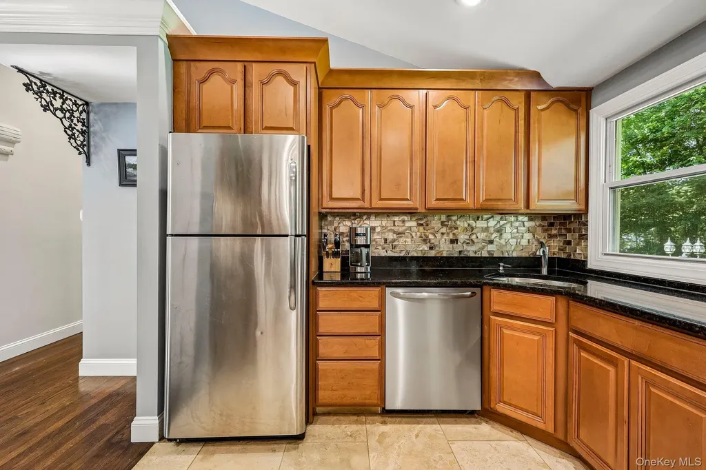 13 Beech Street Nanuet NY 10954
