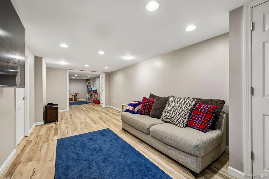 13 Beech Street Nanuet NY 10954