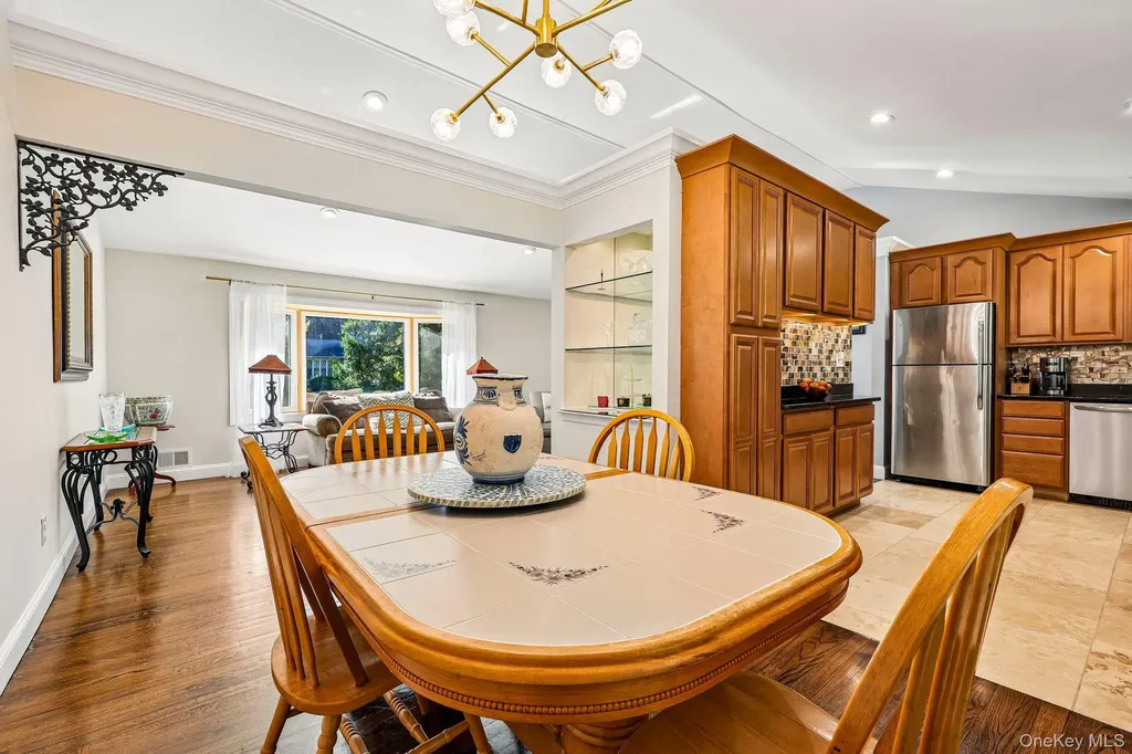 13 Beech Street Nanuet NY 10954