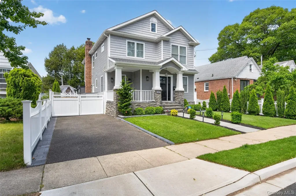 276 Rintin Street Franklin Square NY 11010