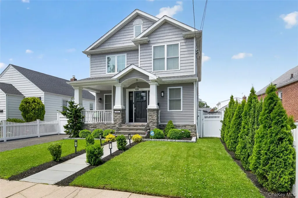 276 Rintin Street Franklin Square NY 11010