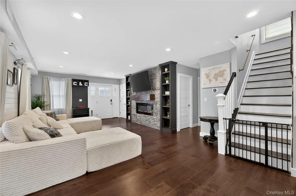 276 Rintin Street Franklin Square NY 11010