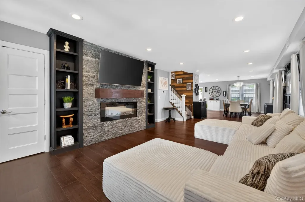276 Rintin Street Franklin Square NY 11010