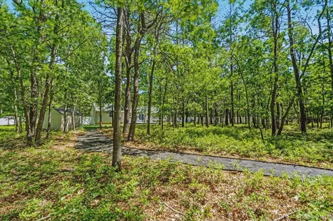 20 Charter Court Manorville NY 11949
