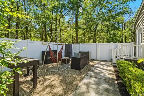 20 Charter Court Manorville NY 11949