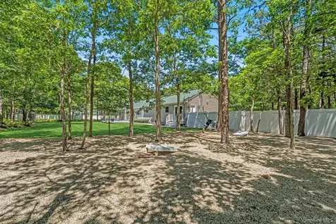 20 Charter Court Manorville NY 11949