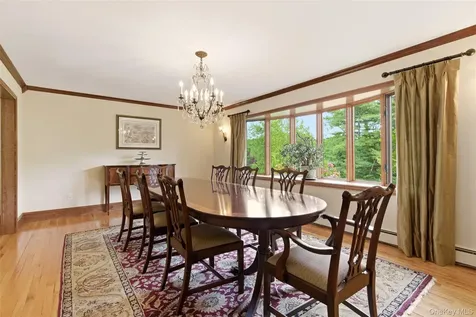 17 Holden Lane Bayville NY 11709