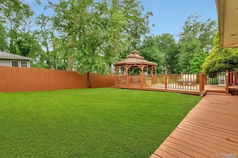 6 Winfield Drive Sound Beach NY 11789
