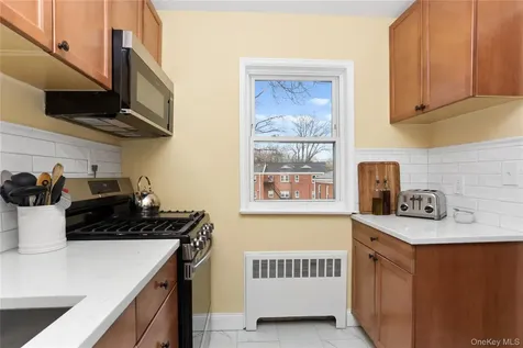 73 Broadway Pleasantville NY 10570
