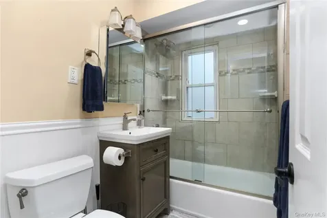73 Broadway Pleasantville NY 10570