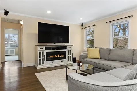 73 Broadway Pleasantville NY 10570