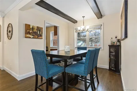 73 Broadway Pleasantville NY 10570