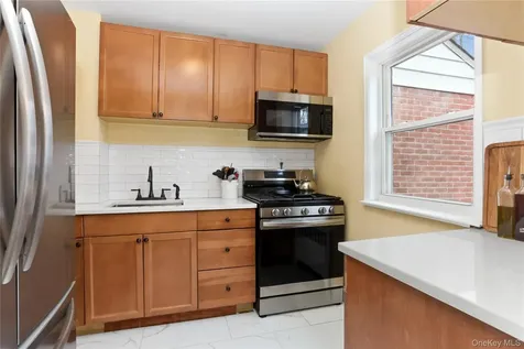 73 Broadway Pleasantville NY 10570