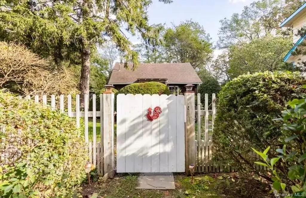 65 Hedges Road East Patchogue NY 11772