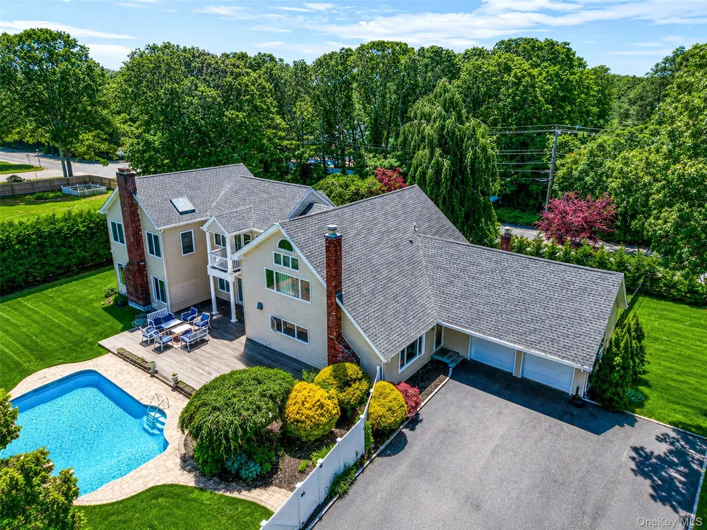 2 Jodi Drive Manorville NY 11949