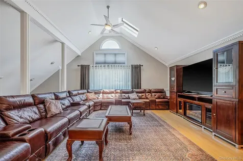 2 Jodi Drive Manorville NY 11949