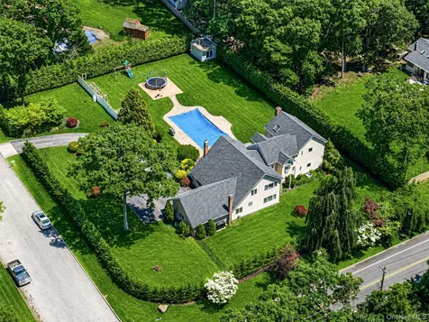 2 Jodi Drive Manorville NY 11949