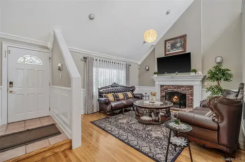 2 Jodi Drive Manorville NY 11949