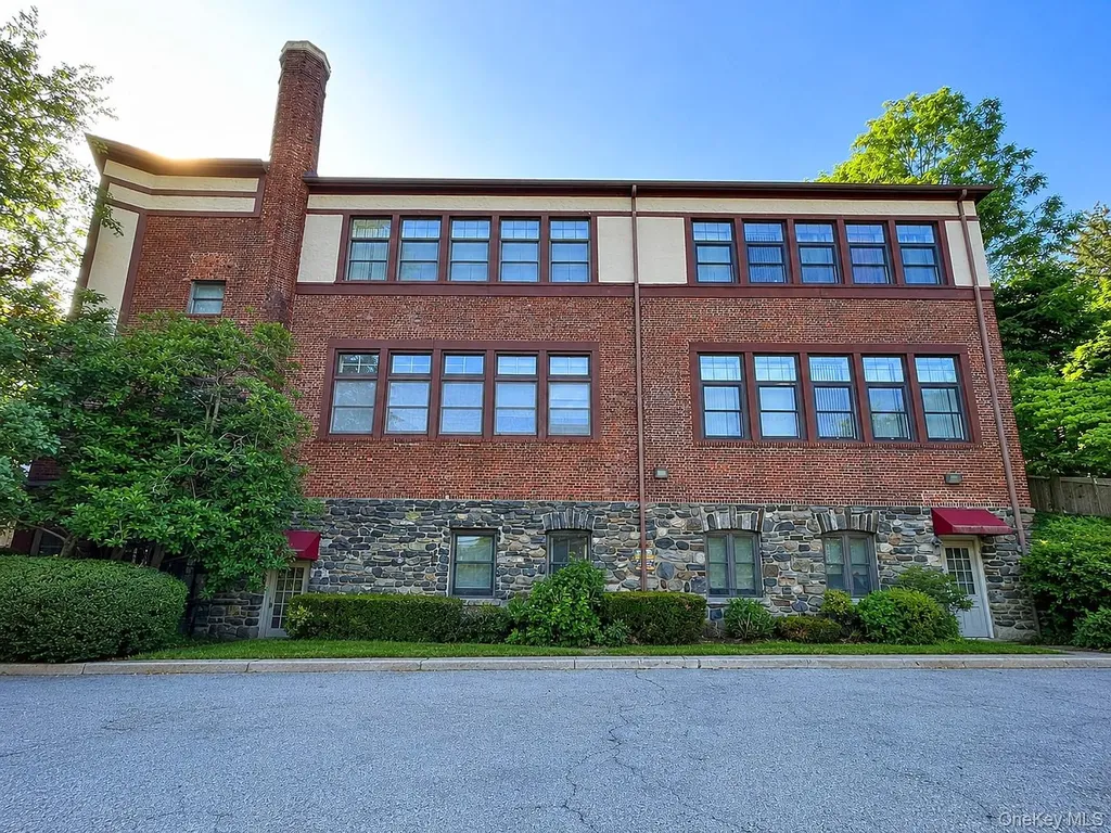 55 W Hartsdale Avenue Hartsdale NY 10530