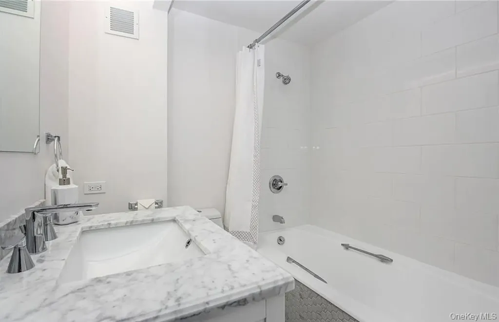 10 Cottage Place White Plains NY 10601