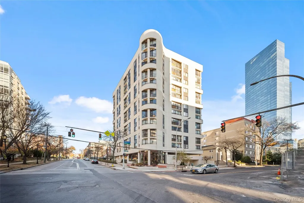 10 Cottage Place White Plains NY 10601
