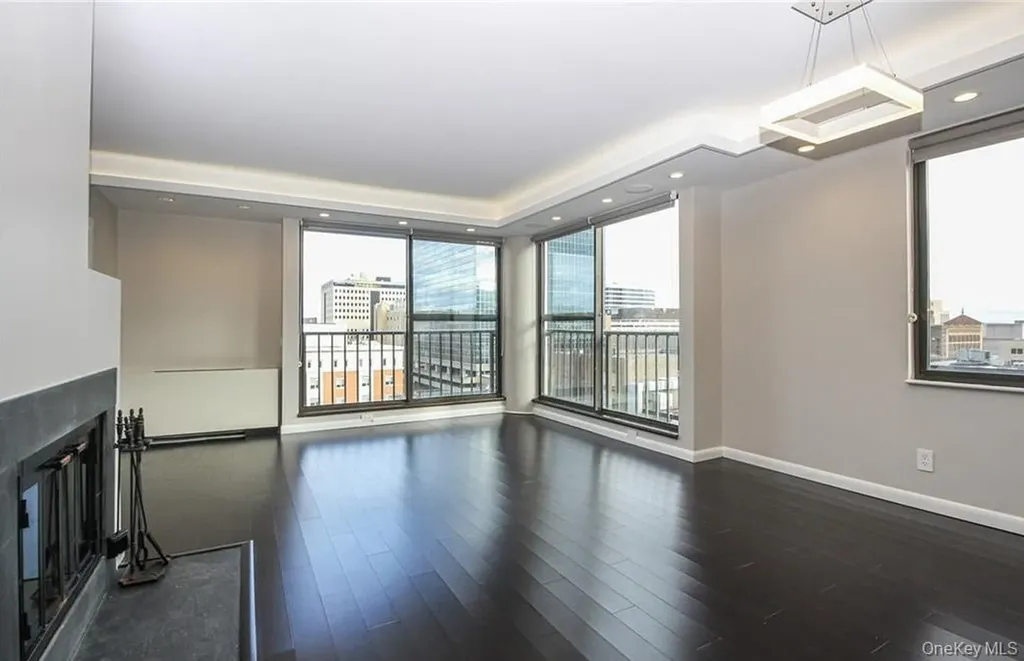 10 Cottage Place White Plains NY 10601