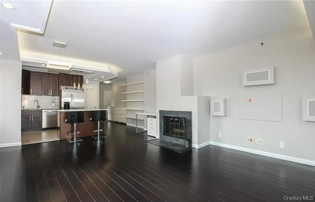 10 Cottage Place White Plains NY 10601