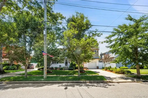 244 Grand Boulevard Massapequa Park NY 11762